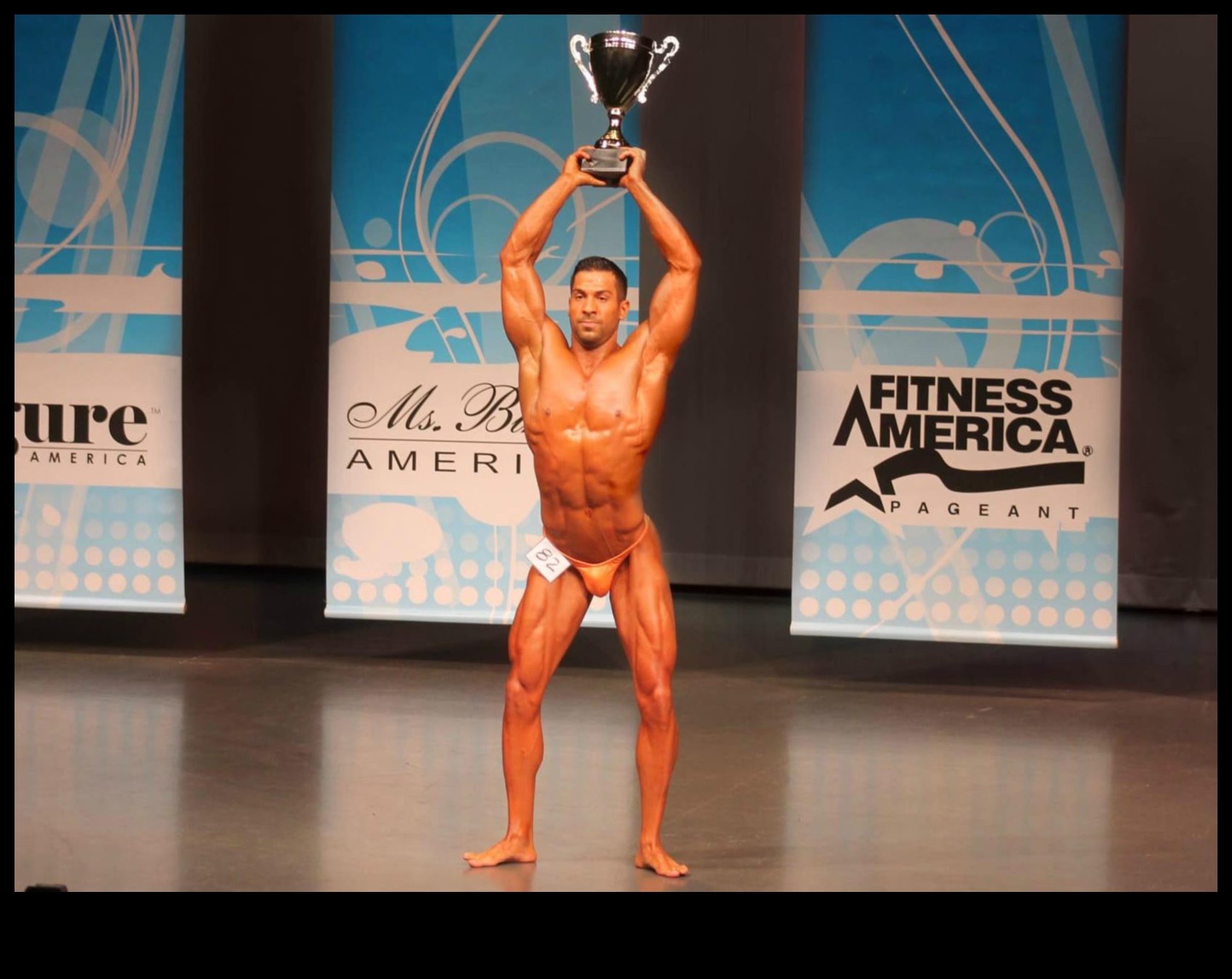 Puteți construi mușchi cu o dietă paleolitică?