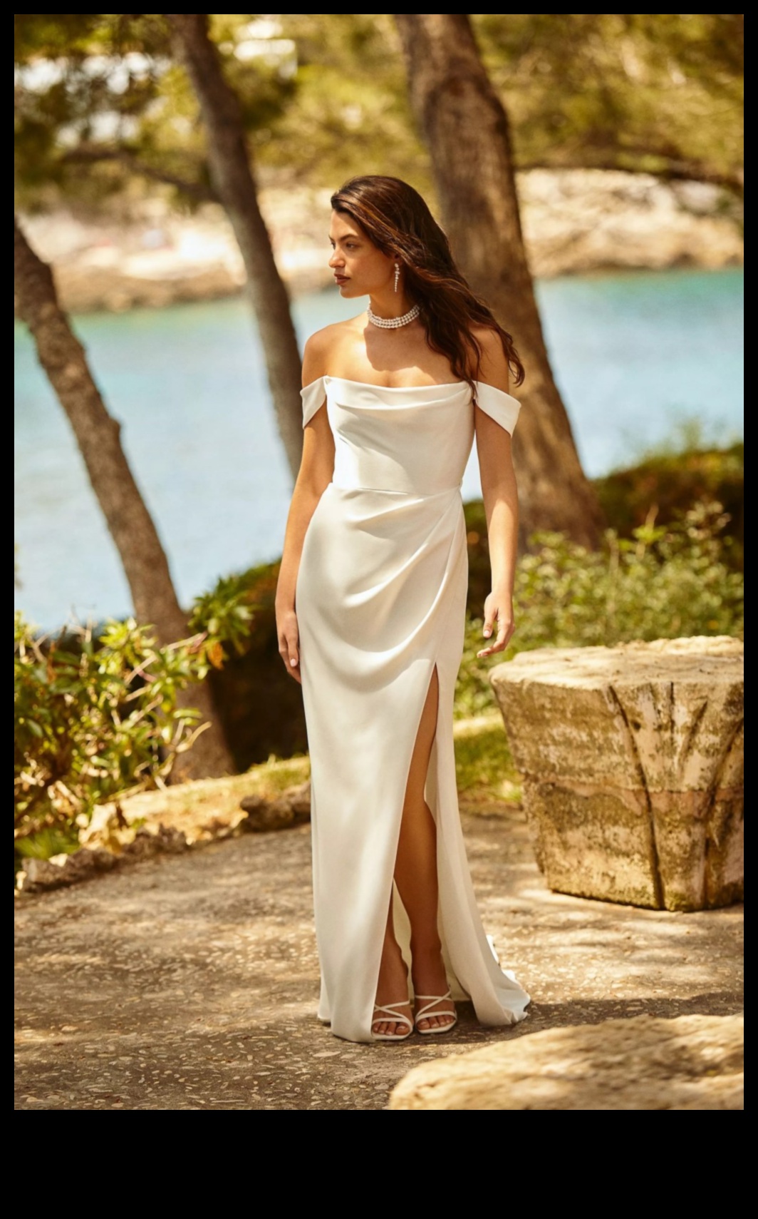 Ever After Timeless Wedding Dresses for Enduring LoveO colecție de rochii de mireasă elegante și atemporale pentru mireasa modernă care vrea să-și sărbătorească dragostea în anii următori. 2 Ever After: rochii de mireasă atemporale pentru dragoste durabilă