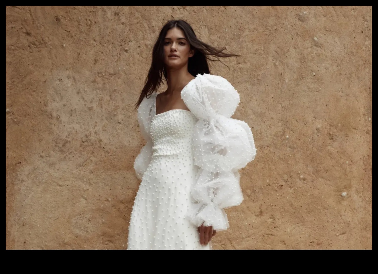 Eleganță definită: rochie de mireasă de designer Wonders