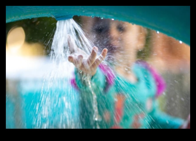 Babbling Brook: distracție muzicală în apă pentru bebeluși