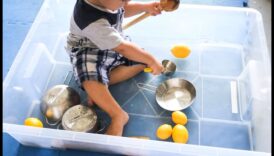 Babbling Brook: distracție muzicală în apă pentru bebeluși