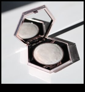 Highlighter 101: Un manual pentru începători pentru a stăpâni arta iluminării