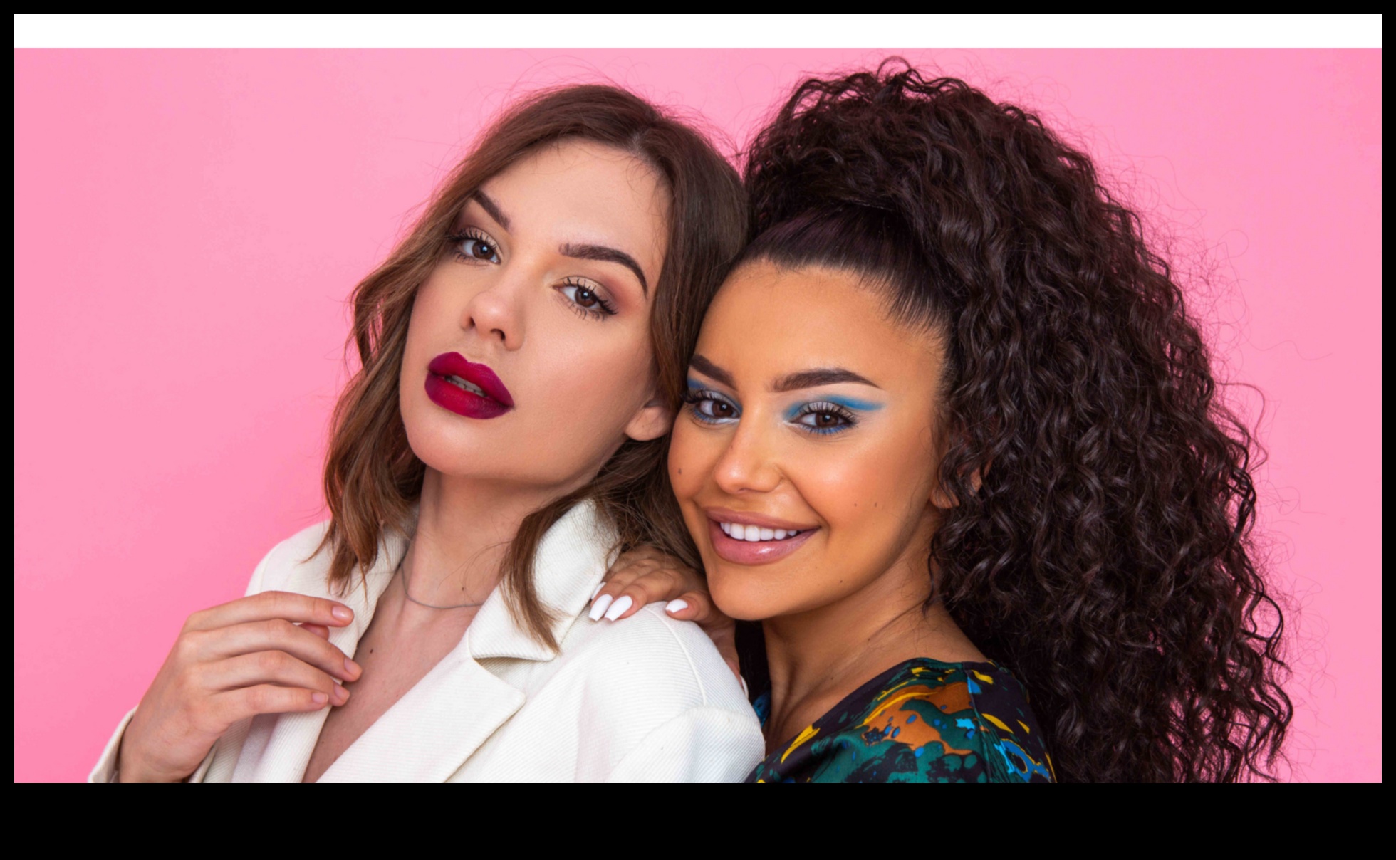 Exprimați-vă cu stiluri inovatoare de buze Un ghid pentru tendințele moderne și artistice de luciu de buze 1 Stiluri inovatoare de buze: Explorarea tendințelor moderne și artistice de luciu de buze