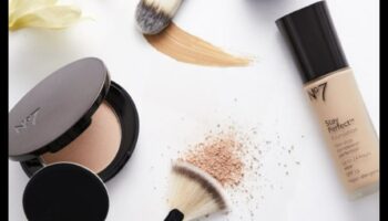 Pudră pentru toate vârstele: Adaptează-ți rutina de machiaj pe măsură ce îmbătrânești